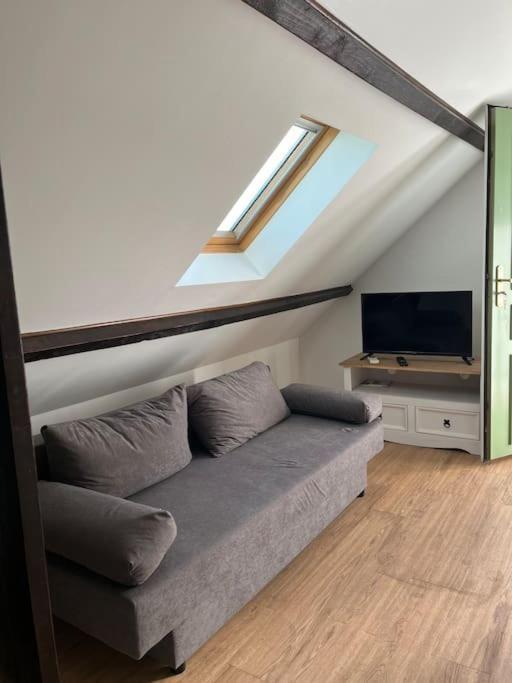 Coquet Dans Maison Individuelle * Lisses