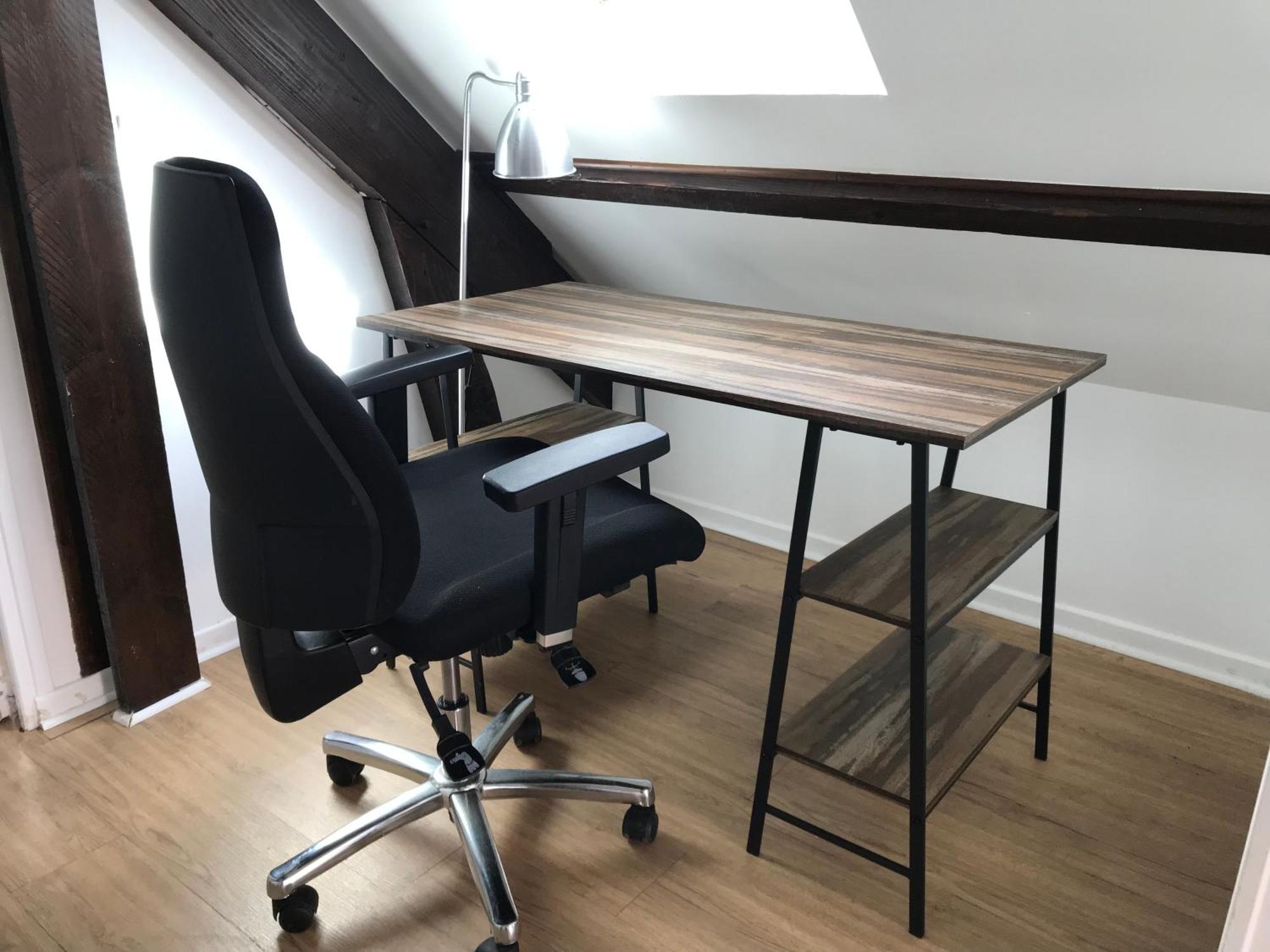 Coquet Dans Maison Individuelle * Lisses