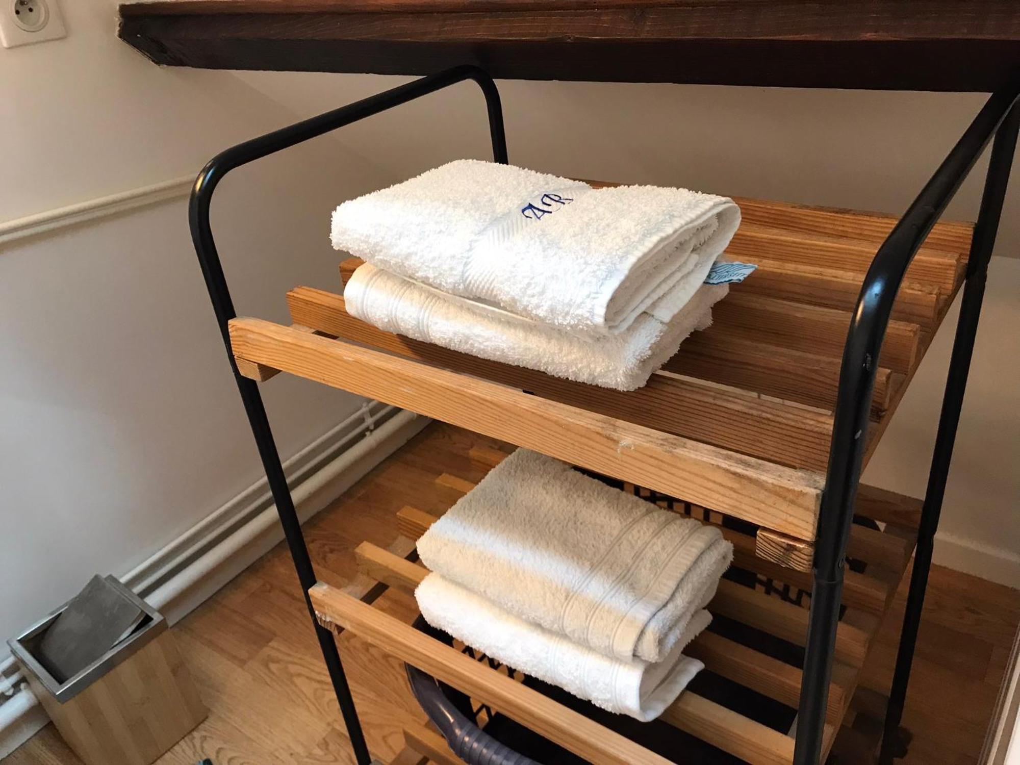 Coquet Dans Maison Individuelle Lisses